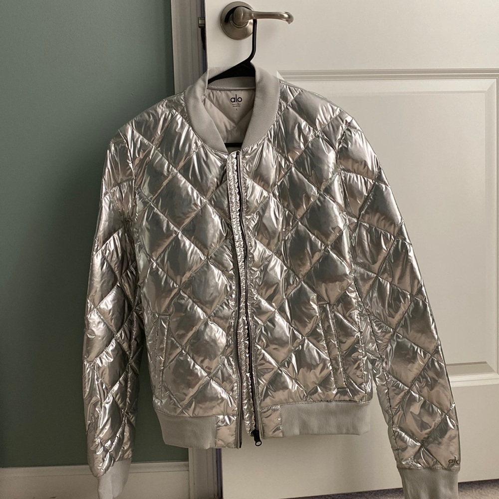 ALO YOGA silver foil idol puffer bomber jacket